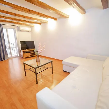 Rustic Poble Sec Apartment *