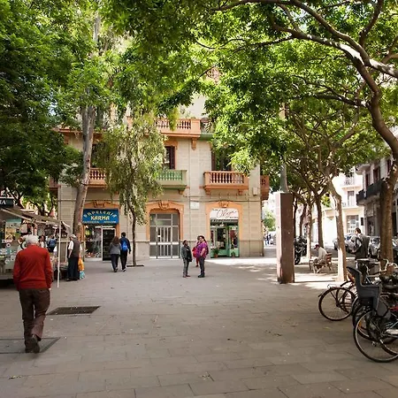 Rustic Poble Sec Apartment